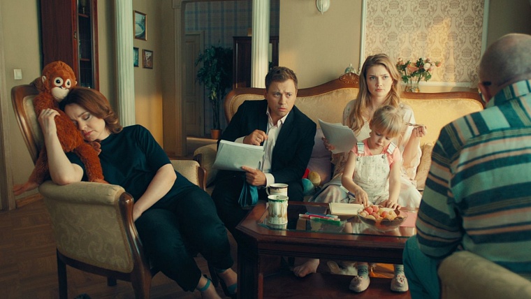 Сильвестр Сергеев будет стрелять деньги у своего сына в новом сезоне ситкома «СашаТаня»