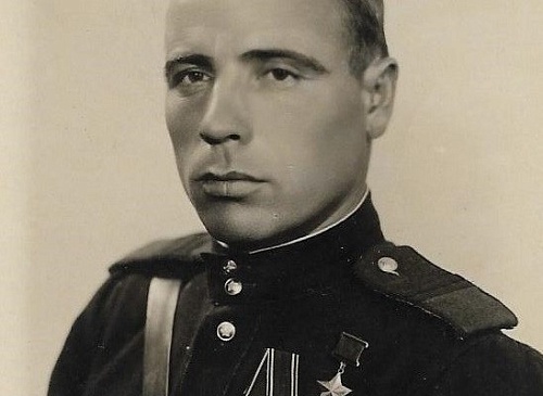 Тюменцам предлагают выйти на Аллею "Бессмертного полка" с портретами участников Курской битвы