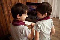 В Госдуме предложено ужесточить правила регистрации детей в соцсетях