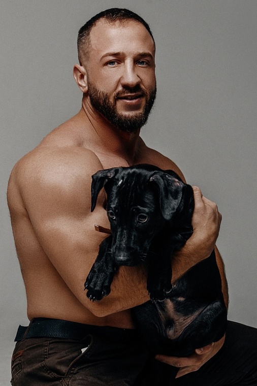 В Тюмени набирают популярность календари от «Потеряшек» с кошечками и спортсменами