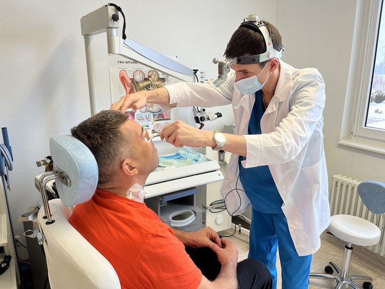 Тюменские врачи помогли пациенту, чью внешность изменила опухоль