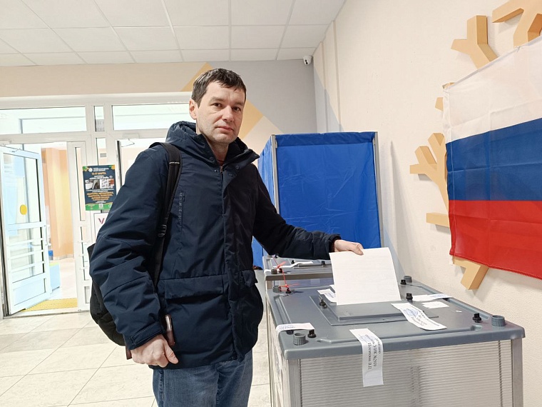 Много молодых: как проходит первый день выборов в Тюмени