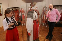 Оттенки русского: многообразие народного костюма на выставке в музее искусств