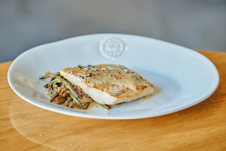 Тюменские шеф-повара приготовили уникальные блюда для свадебного стола на ВДНХ