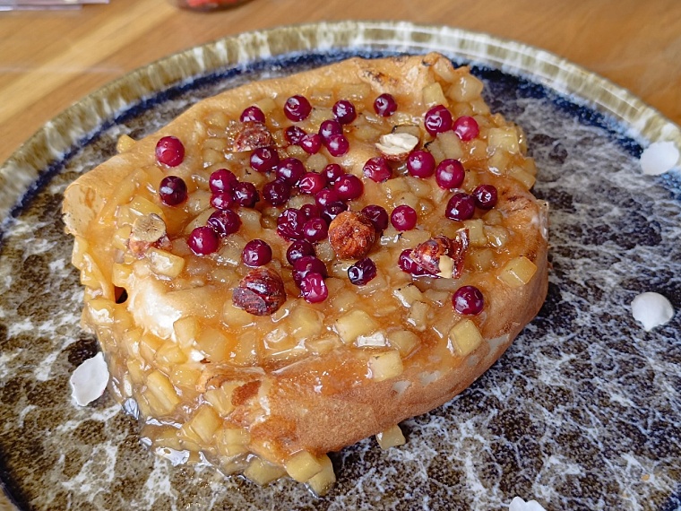 Тюменские шеф-повара приготовили уникальные блюда для свадебного стола на ВДНХ