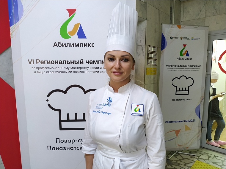 Тюменские студенты-столяры на чемпионате "Абилимпикс" готовили суши