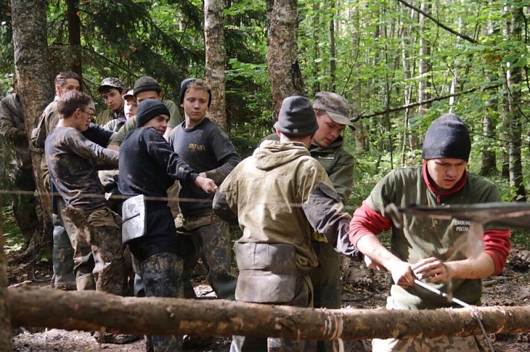 Тюменские поисковики подняли останки летчика и сбитый самолет Пе-2