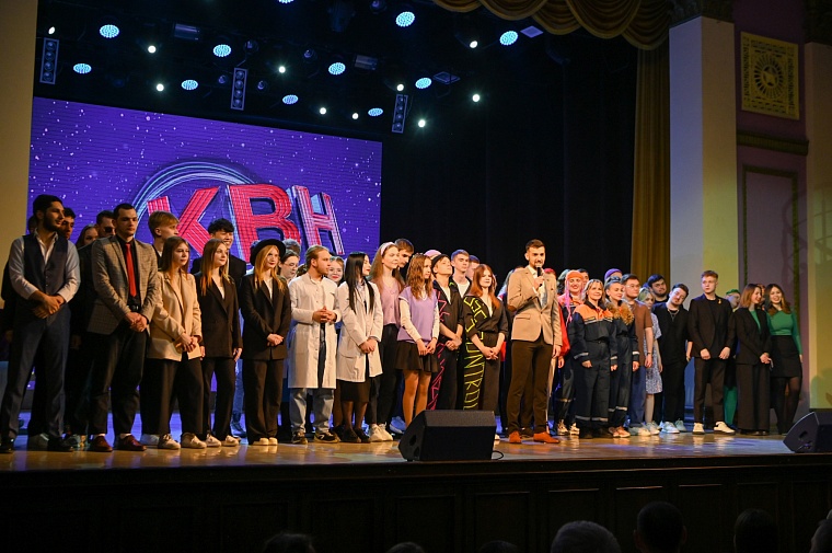 В полуфинал КВН Лиги «Тюмень» прошли десять команд