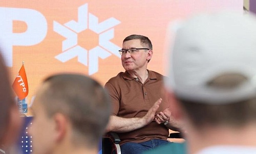 "Урал - это мы": Владимир Якушев поговорил с молодежью о будущем на форуме "УТРО"