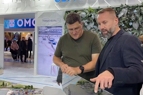 Американский журналист о выставке "Россия" в Москве: Я вижу, как Россия проснулась и ожила