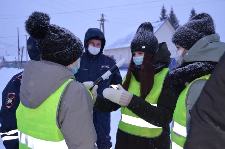 Сотрудники ГИДД наградят сознательных водителей и пешеходов