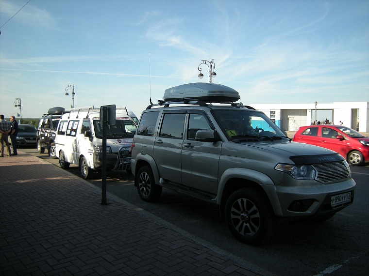 Участники автопробега установят в Никеле надгробия на братских могилах погибших тюменцев