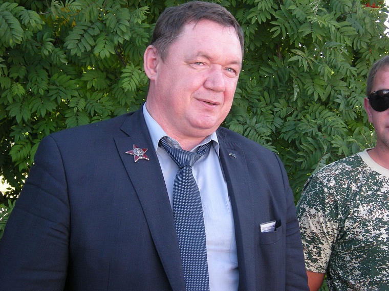 Участники автопробега установят в Никеле надгробия на братских могилах погибших тюменцев