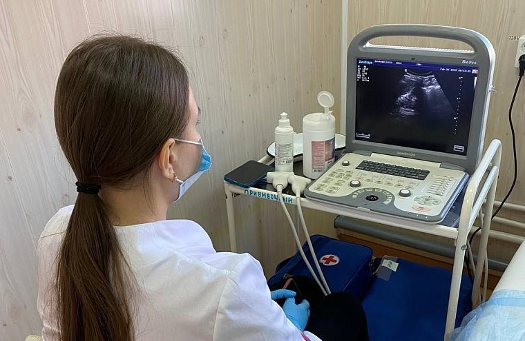 «Медицинский класс»: ялуторовские школьники познакомились с работой медперсонала