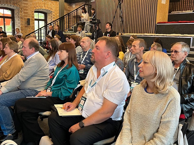 Герои — не в Тик Токе, а рядом с нами. Федеральные эксперты рассказали о работе журналиста в новых реалиях