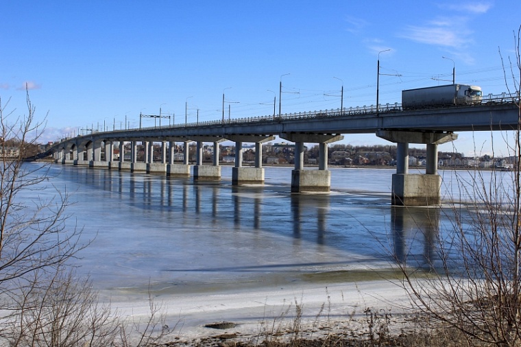 Жители Заводоуковска боятся ездить по мосту на федеральной трассе