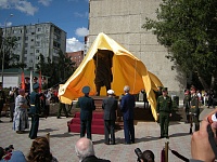 В Тюмени открыли памятник генералу армии Ивану Федюнинскому