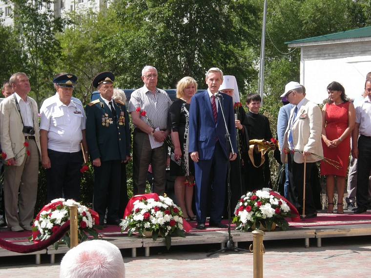 В Тюмени открыли памятник генералу армии Ивану Федюнинскому