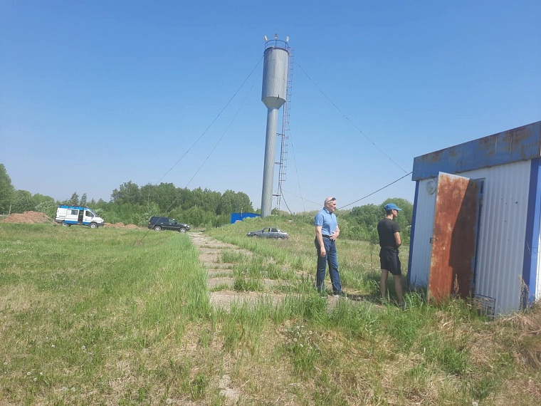 Жители села Абалак остались в жару без воды и света