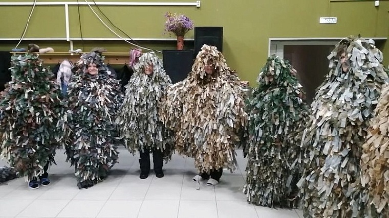 Жители Омутинского района отправили бойцам СВО маскировочные сети, приборы ночного видения, окопные свечи и буржуйки