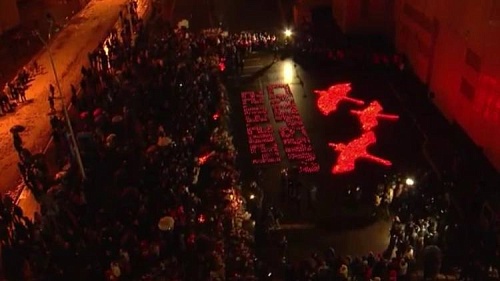 У «Крокус Сити Холла» проходит памятная акция «Журавли»