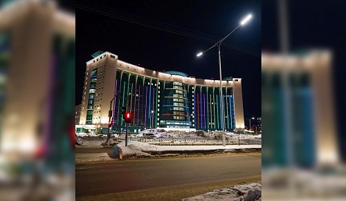 Жители города в ХМАО не могут уснуть из-за яркой подсветки больницы