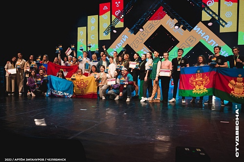 Тюменка споет в гастрольном туре победителей Российской студвесны