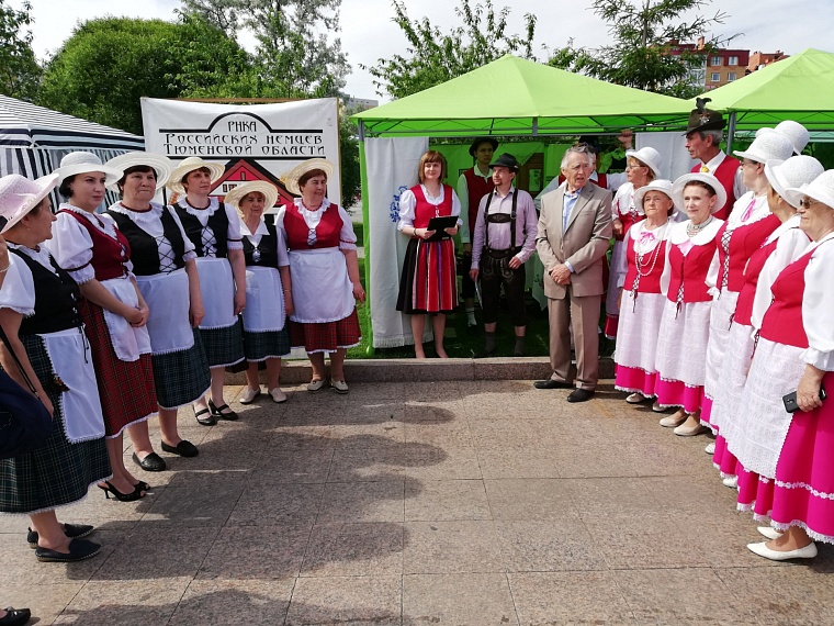 Восемь фактов о Дне России: история, традиции и табу на алкоголь