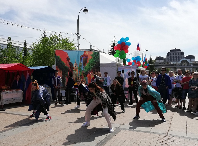 Восемь фактов о Дне России: история, традиции и табу на алкоголь