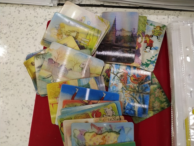 Антистресс и тренировка памяти: в коллекции у тюменки 9 тысяч карманных календариков