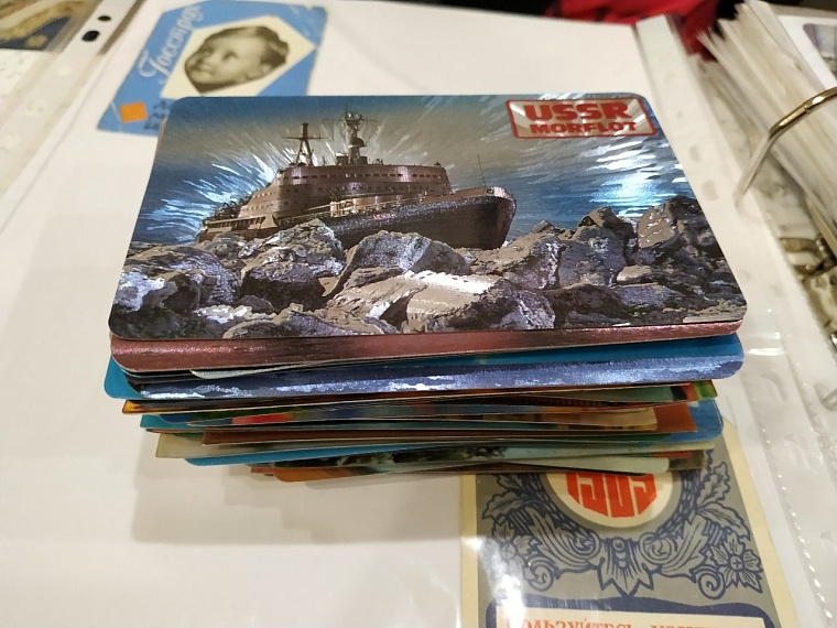 Антистресс и тренировка памяти: в коллекции у тюменки 9 тысяч карманных календариков