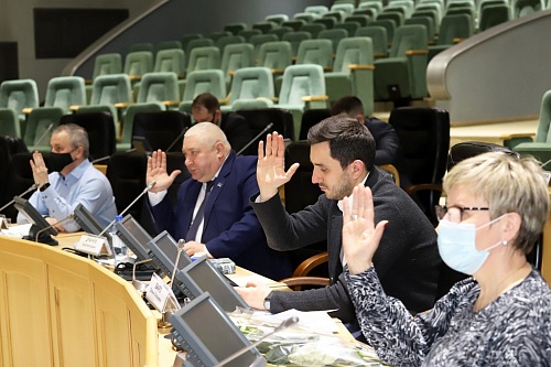 Заслуженный учитель РФ может быть поощрен нагрудным знаком «За заслуги перед Тюменью»