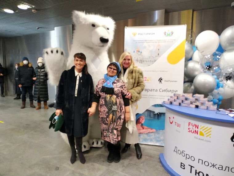"Пусть завидуют"! В Тюмень прибыл первый зимний чартерный рейс с туристами из Москвы