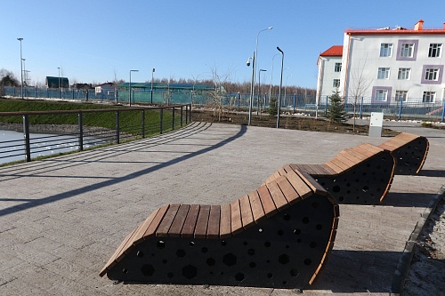 Обновленный сквер Никольский украсил Восточный округ Тюмени