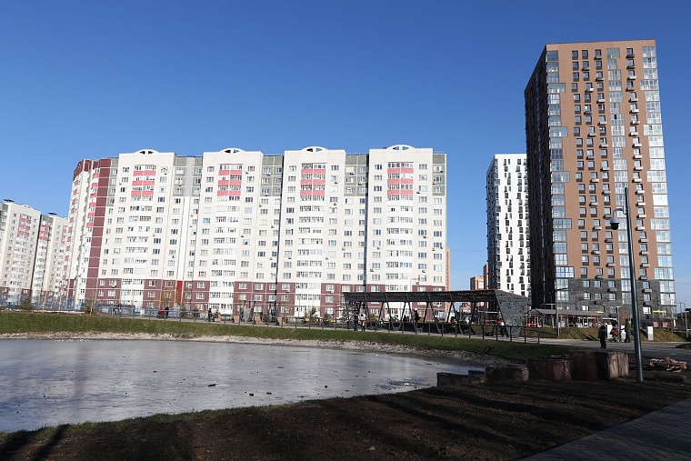 Обновленный сквер Никольский украсил Восточный округ Тюмени