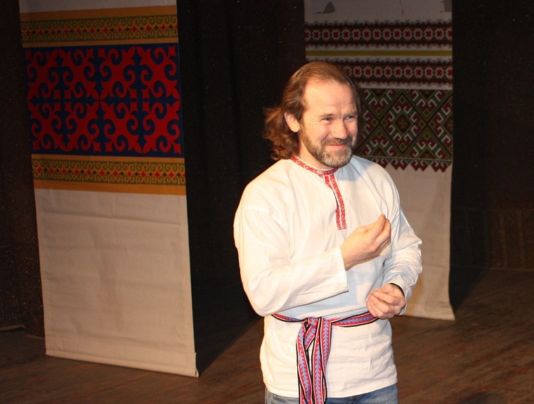 Гости «Славянского базара» изучали боевой пляс и заклинали птиц