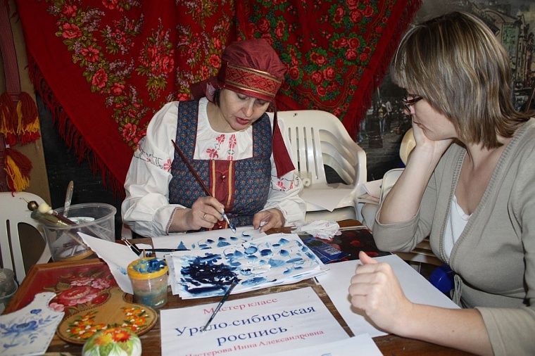 Гости «Славянского базара» изучали боевой пляс и заклинали птиц