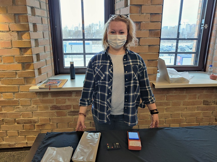 М.И.Ф. и реальность. В Конторе пароходства проходит ярмарка книг