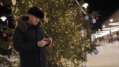 На пешеходной улице Дзержинского в Тюмени установлена «Елка желаний»