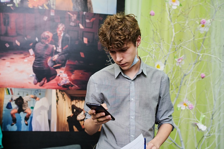 Как показать свою картину в Третьяковке и спеть с Полиной Гагариной