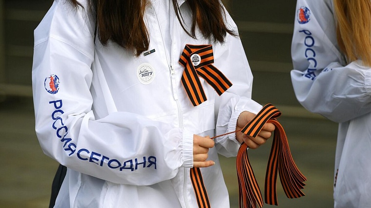 Герой России Рустам Сайфуллин принял участие в старте всероссийской акции "Георгиевская ленточка"