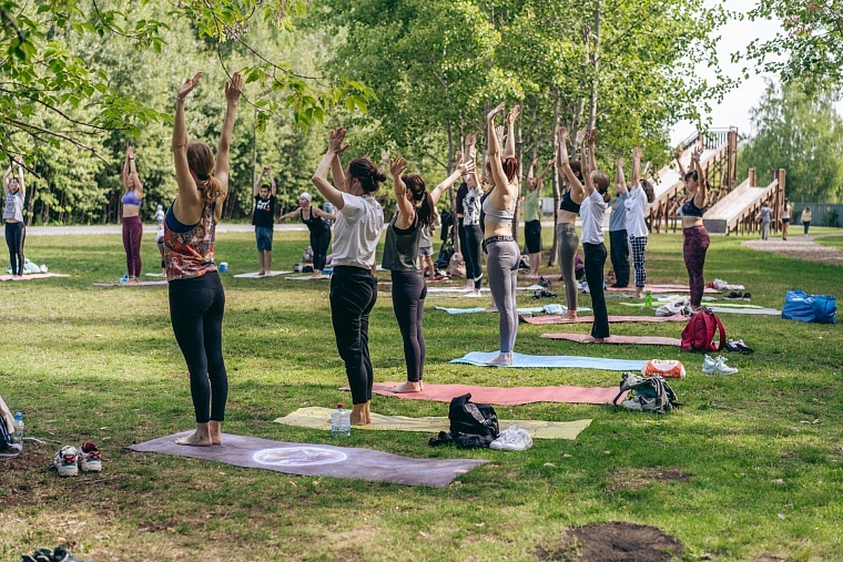 Афиша на уик-энд: летний субботник, перформанс про зубы и концерт анонима