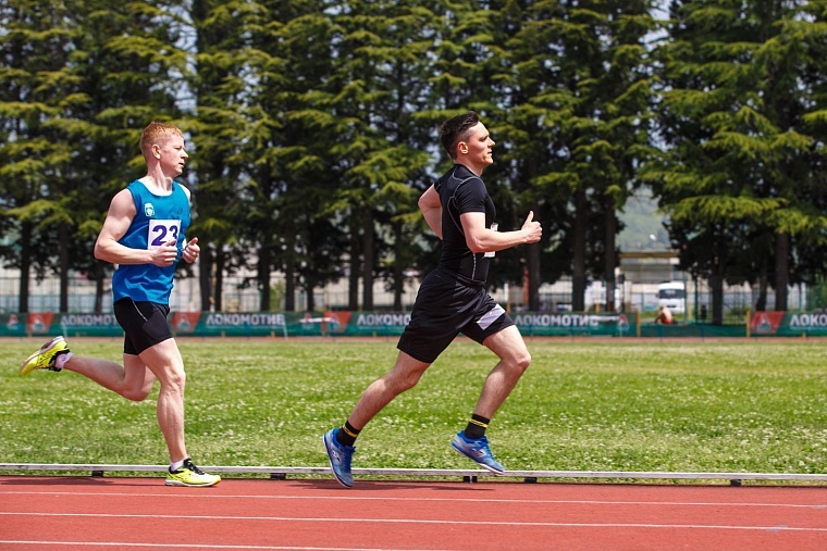 Афиша на уик-энд: летний субботник, перформанс про зубы и концерт анонима