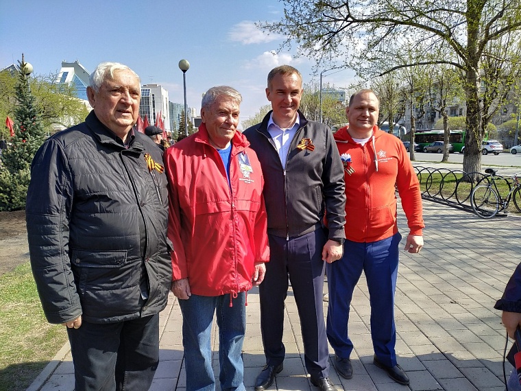 В Тюмени открыли аллею "Бессмертного полка"