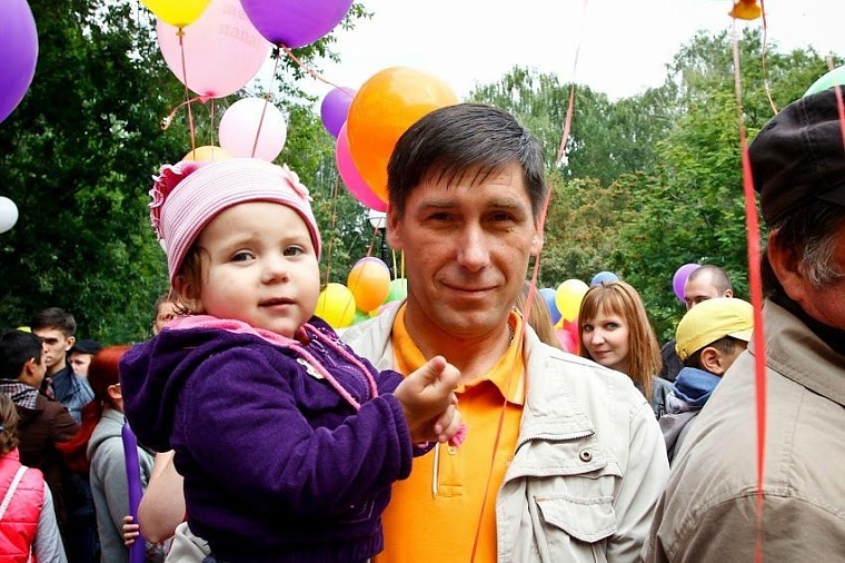 В Тюмени установили первую в России скульптуру отцам