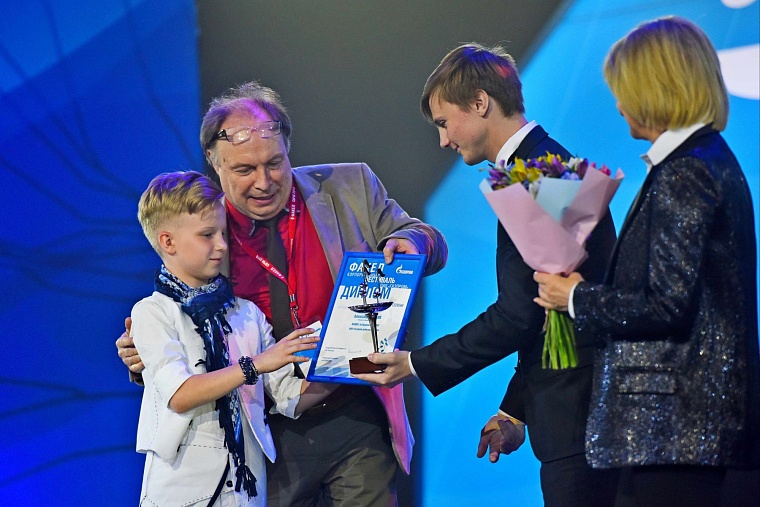 Творческая команда «Газпром добыча Уренгой» достойно выступила на фестивале «Факел»