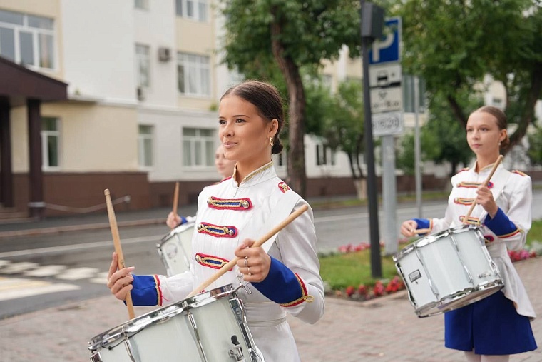Танцуют все! В Тюмени стартовал фестиваль "Танцующий город"