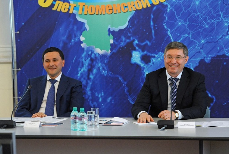 Холманских и губернаторы рассказали молодежи о журналистике, выборах и инвестициях