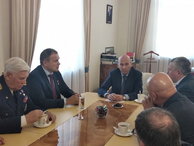 Сергей Сарычев: Не надо искать в другом отечестве героев – у нас своих очень много