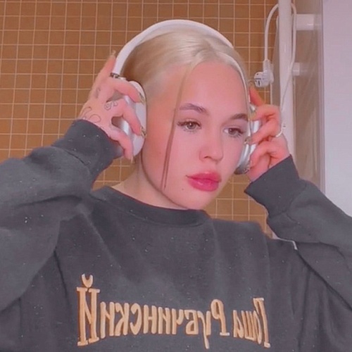 Блогерша из Тобольска ищет личную ассистентку на зарплату в 100 тысяч рублей